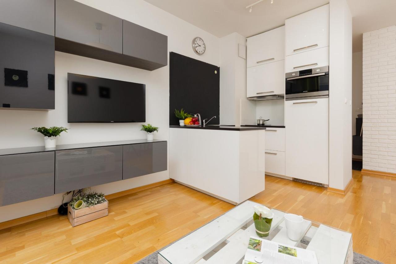 Warsaw Bemowo Modern Apartment Dywizjonu 303 By Noclegi Renters Exterior foto